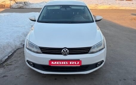 Volkswagen Jetta VI, 2014 год, 890 000 рублей, 4 фотография
