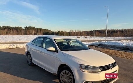 Volkswagen Jetta VI, 2014 год, 890 000 рублей, 20 фотография