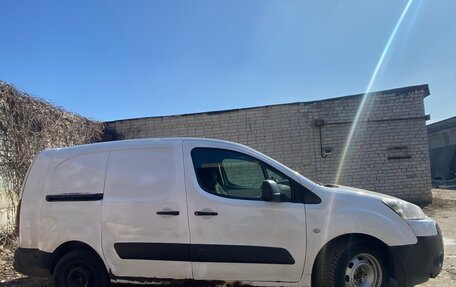 Peugeot Partner II рестайлинг 2, 2012 год, 550 000 рублей, 6 фотография