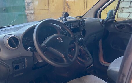 Peugeot Partner II рестайлинг 2, 2012 год, 550 000 рублей, 14 фотография