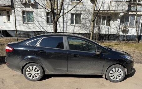 Ford Fiesta, 2018 год, 900 000 рублей, 3 фотография