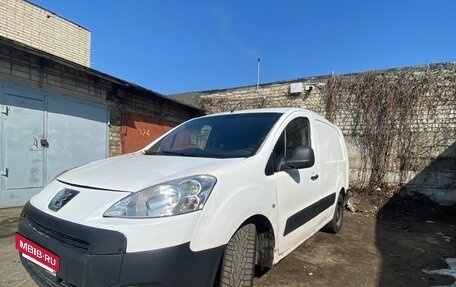Peugeot Partner II рестайлинг 2, 2012 год, 550 000 рублей, 17 фотография