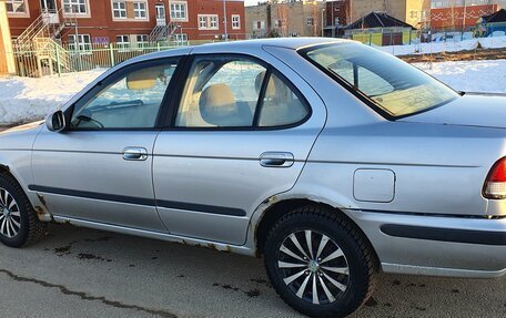 Nissan Sunny N16, 2001 год, 250 000 рублей, 4 фотография