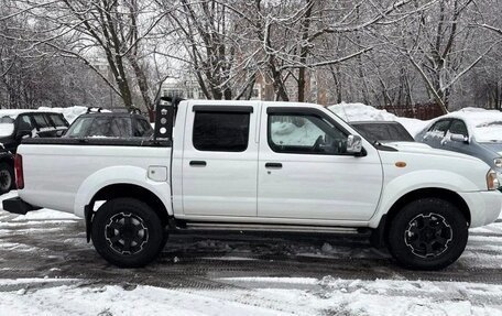 Nissan NP300, 2012 год, 899 000 рублей, 5 фотография