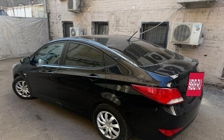 Hyundai Solaris II рестайлинг, 2015 год, 940 000 рублей, 4 фотография