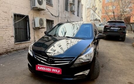 Hyundai Solaris II рестайлинг, 2015 год, 940 000 рублей, 3 фотография