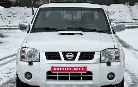 Nissan NP300, 2012 год, 899 000 рублей, 3 фотография