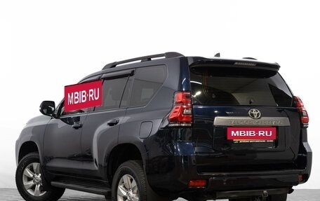 Toyota Land Cruiser Prado 150 рестайлинг 2, 2018 год, 4 799 000 рублей, 7 фотография