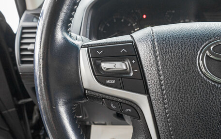 Toyota Land Cruiser Prado 150 рестайлинг 2, 2018 год, 4 799 000 рублей, 17 фотография