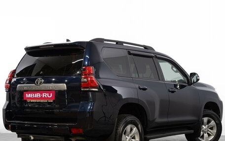 Toyota Land Cruiser Prado 150 рестайлинг 2, 2018 год, 4 799 000 рублей, 5 фотография