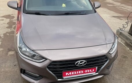 Hyundai Solaris II рестайлинг, 2018 год, 1 500 000 рублей, 1 фотография