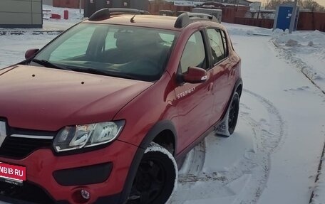 Renault Sandero II рестайлинг, 2018 год, 900 000 рублей, 1 фотография