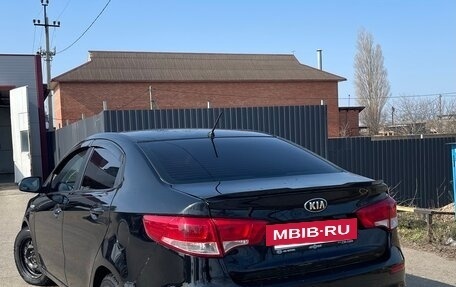 KIA Rio III рестайлинг, 2015 год, 650 000 рублей, 2 фотография