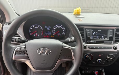 Hyundai Solaris II рестайлинг, 2018 год, 1 500 000 рублей, 7 фотография