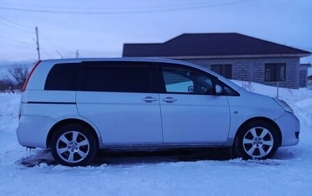 Toyota ISis I, 2007 год, 700 000 рублей, 3 фотография