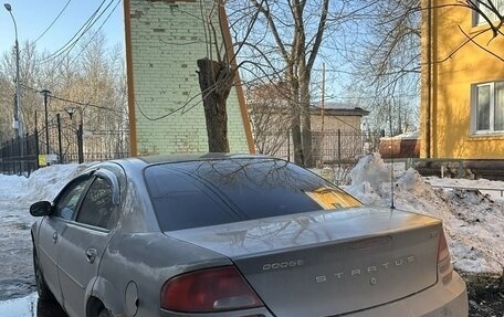 Dodge Stratus II, 2005 год, 180 000 рублей, 4 фотография