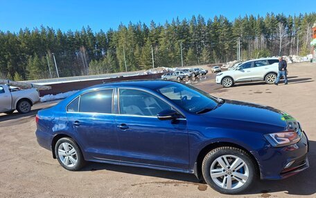 Volkswagen Jetta VI, 2015 год, 1 100 000 рублей, 2 фотография