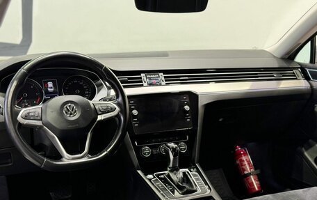 Volkswagen Passat B8 рестайлинг, 2019 год, 2 189 900 рублей, 24 фотография