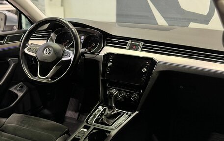 Volkswagen Passat B8 рестайлинг, 2019 год, 2 189 900 рублей, 25 фотография