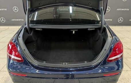 Mercedes-Benz E-Класс, 2019 год, 3 400 000 рублей, 10 фотография