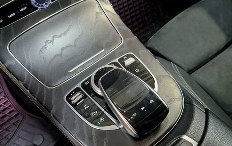 Mercedes-Benz E-Класс, 2019 год, 3 400 000 рублей, 19 фотография