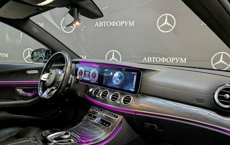 Mercedes-Benz E-Класс, 2019 год, 3 400 000 рублей, 20 фотография