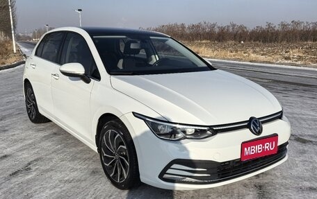 Volkswagen Golf VIII, 2022 год, 1 955 000 рублей, 1 фотография