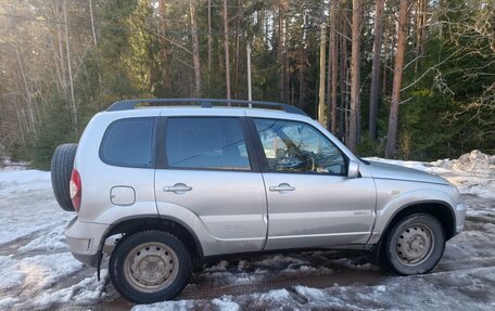 Chevrolet Niva I рестайлинг, 2011 год, 450 000 рублей, 8 фотография