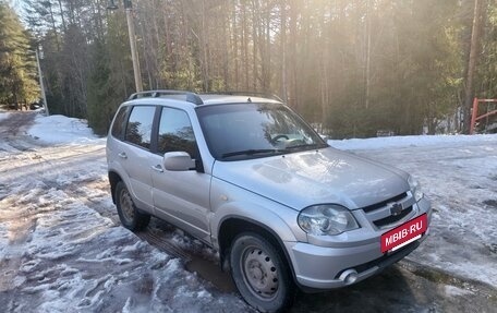 Chevrolet Niva I рестайлинг, 2011 год, 450 000 рублей, 3 фотография