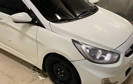 Hyundai Solaris II рестайлинг, 2013 год, 360 000 рублей, 4 фотография