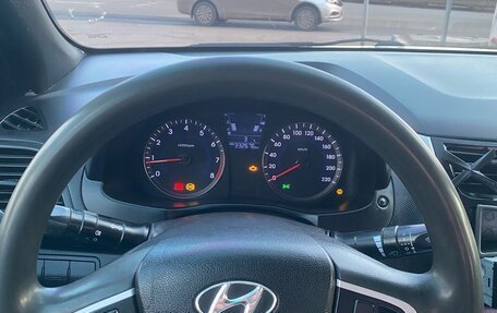 Hyundai Solaris II рестайлинг, 2013 год, 360 000 рублей, 6 фотография