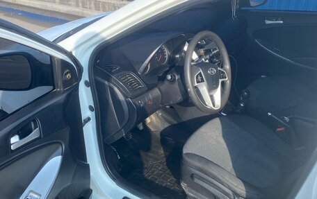 Hyundai Solaris II рестайлинг, 2013 год, 360 000 рублей, 5 фотография