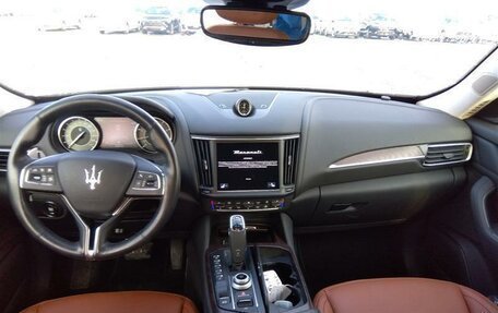 Maserati Levante I, 2022 год, 5 980 000 рублей, 11 фотография