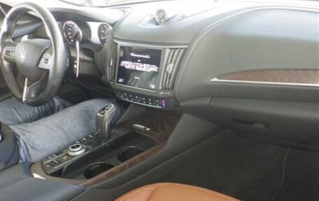 Maserati Levante I, 2022 год, 5 980 000 рублей, 21 фотография