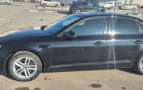 Audi A4, 2018 год, 2 500 000 рублей, 3 фотография