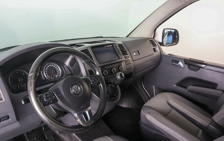 Volkswagen Caravelle T5, 2013 год, 2 149 000 рублей, 9 фотография