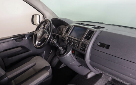 Volkswagen Caravelle T5, 2013 год, 2 149 000 рублей, 11 фотография