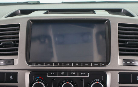 Volkswagen Caravelle T5, 2013 год, 2 149 000 рублей, 18 фотография