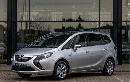 Opel Zafira C рестайлинг, 2012 год, 995 000 рублей, 1 фотография