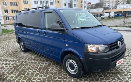 Volkswagen Caravelle T5, 2013 год, 2 550 000 рублей, 3 фотография