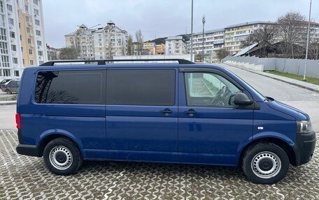 Volkswagen Caravelle T5, 2013 год, 2 550 000 рублей, 4 фотография