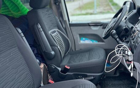 Volkswagen Caravelle T5, 2013 год, 2 550 000 рублей, 7 фотография