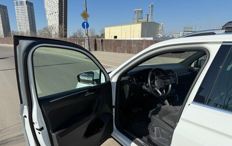 Volkswagen Tiguan II, 2018 год, 2 950 000 рублей, 10 фотография