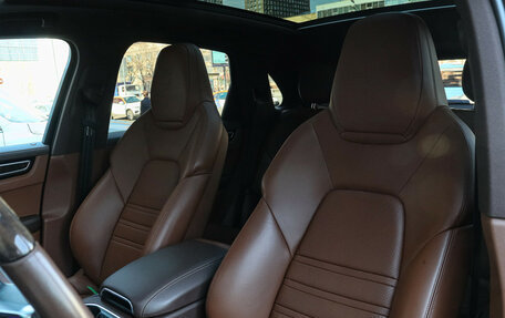 Porsche Cayenne III, 2019 год, 8 050 000 рублей, 19 фотография