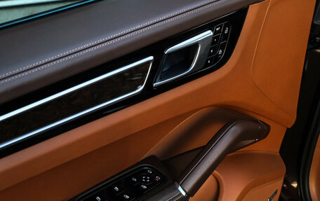 Porsche Cayenne III, 2019 год, 8 050 000 рублей, 26 фотография