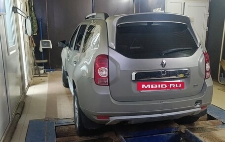 Renault Duster I рестайлинг, 2013 год, 900 000 рублей, 4 фотография