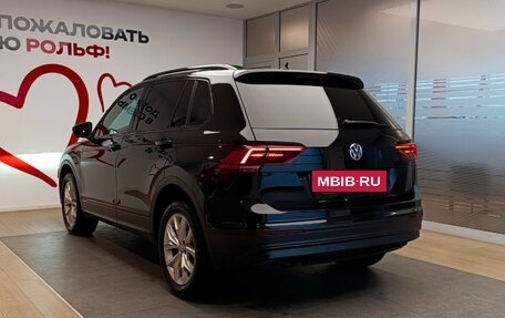 Volkswagen Tiguan II, 2020 год, 2 600 000 рублей, 6 фотография