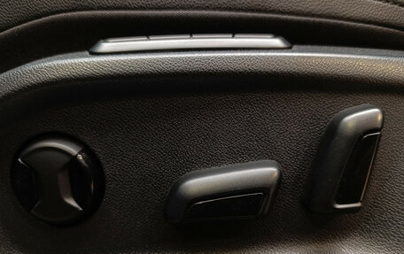 Volkswagen Tiguan II, 2020 год, 2 600 000 рублей, 14 фотография