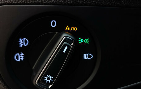 Volkswagen Tiguan II, 2020 год, 2 600 000 рублей, 16 фотография