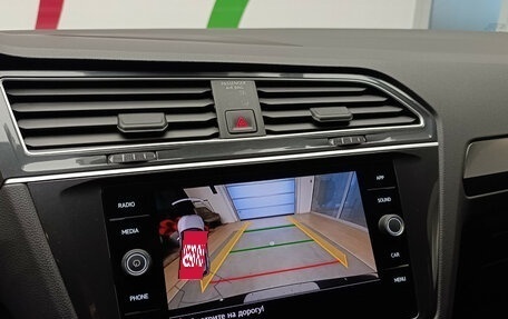 Volkswagen Tiguan II, 2020 год, 2 600 000 рублей, 21 фотография